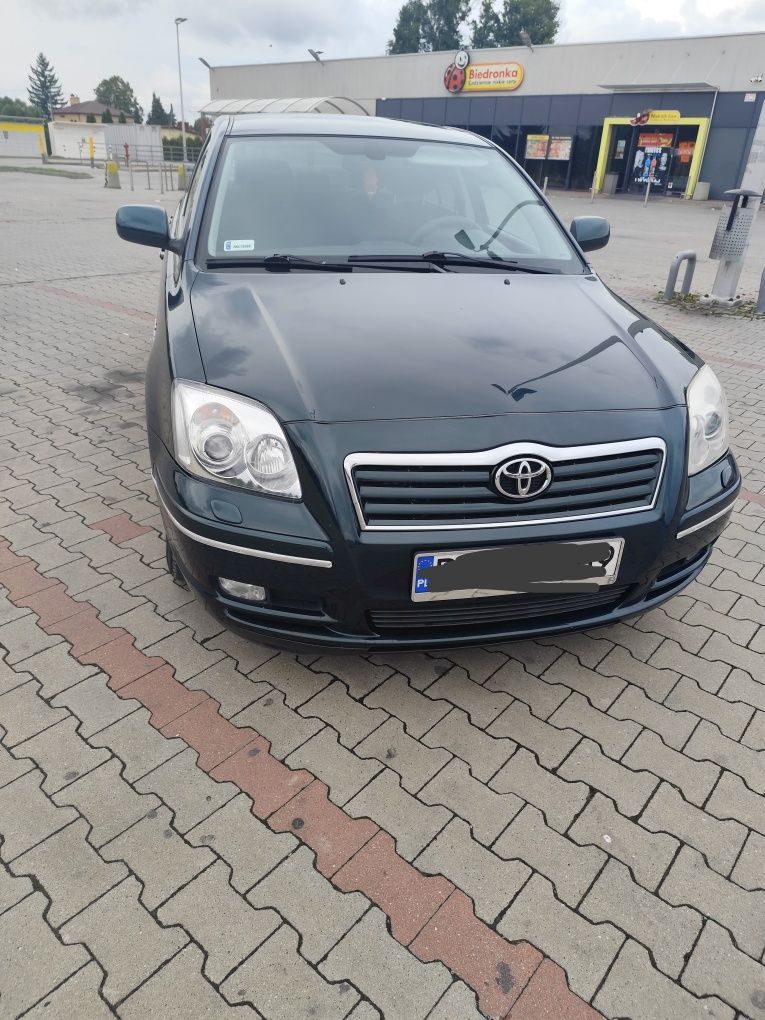 Toyota Avensis 2.0 D4D 116 KM, 2004