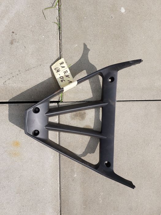 Yamaha R1 RN12 plug łącznik owiewka osłona 04 06