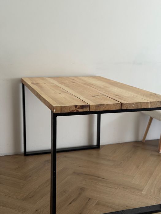 Stół drewniany z metalową nogą 130x80