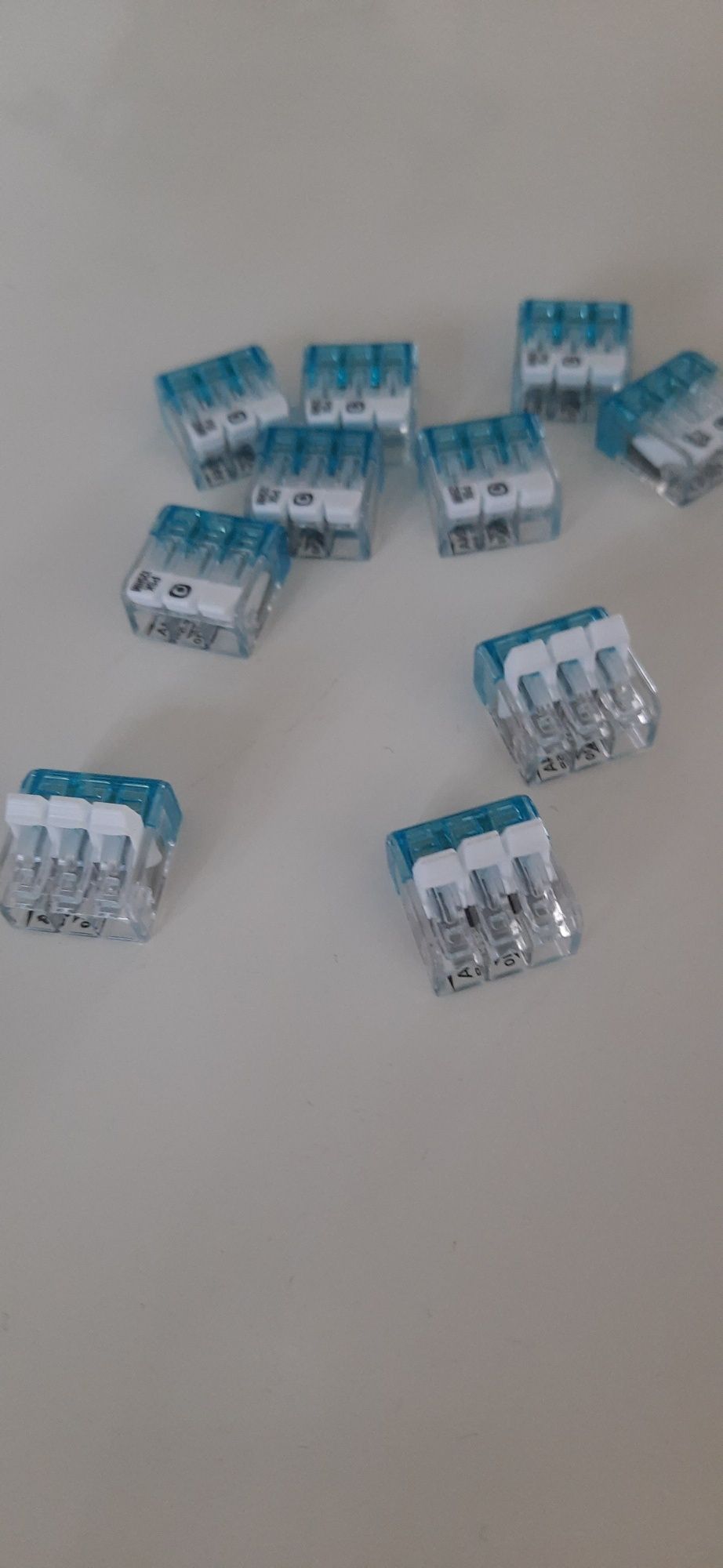 Sprzedam szybkozłączki Wago 3  na klapkę