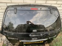 Скло кришки багажника Kia Sorento 2002 - 2009 стекло ляди Кіа Соренто