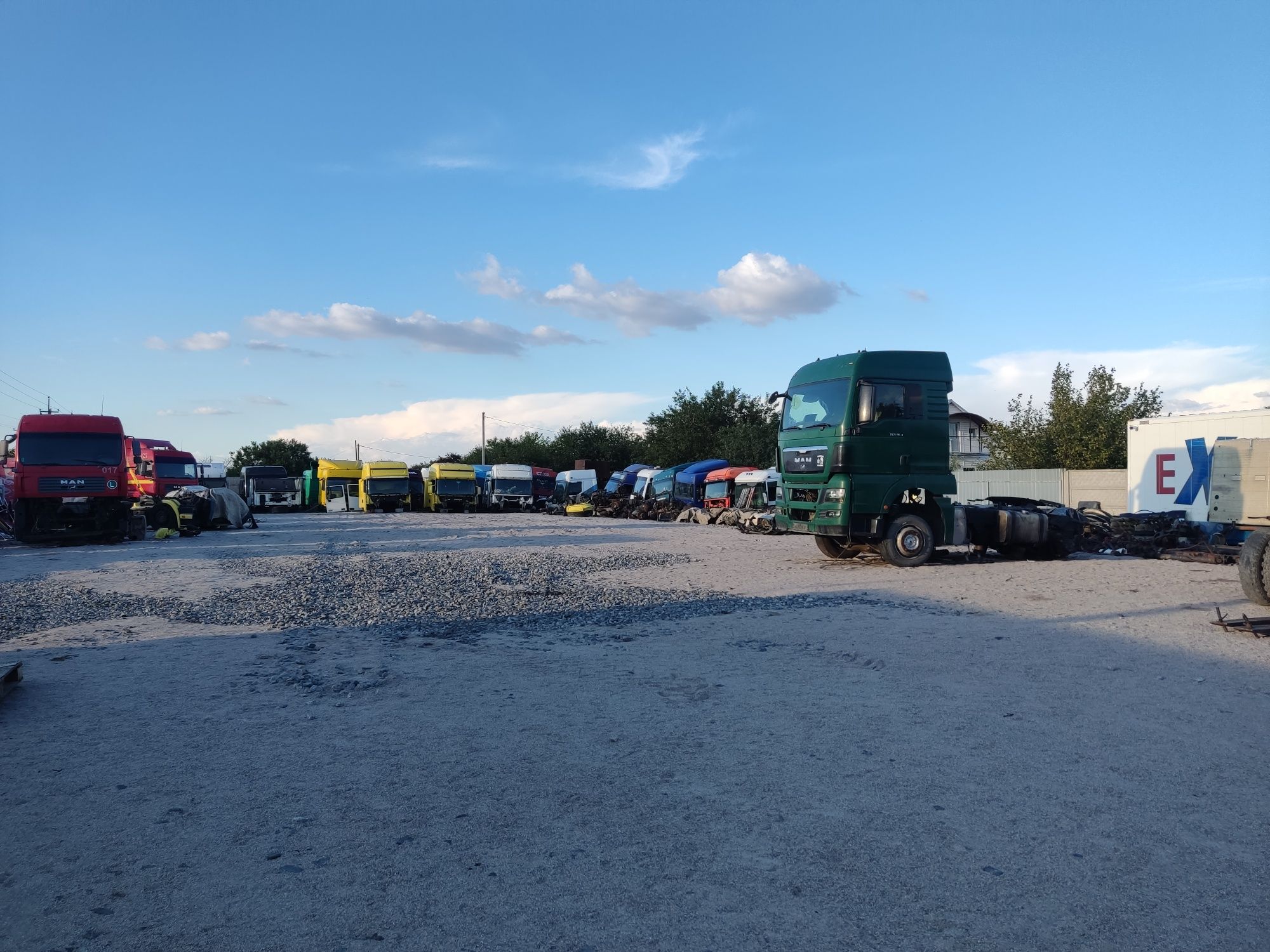 Шрот вантажних автомобілів. Разборка Daf Man Iveco Scania VolVo Renaul