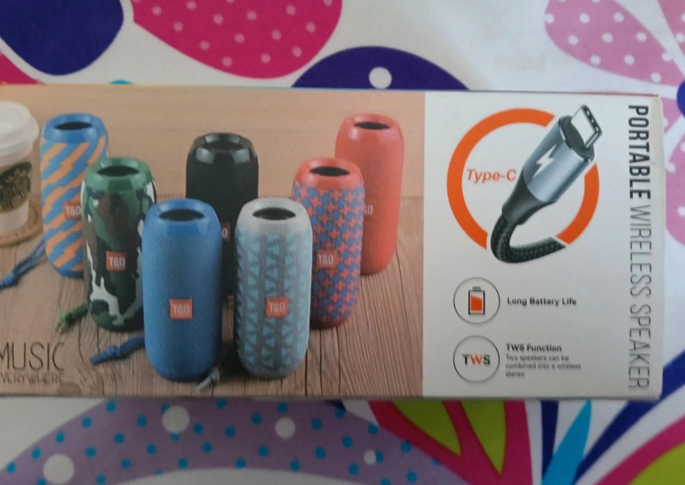 Coluna T&G portátil em perfeitas condições