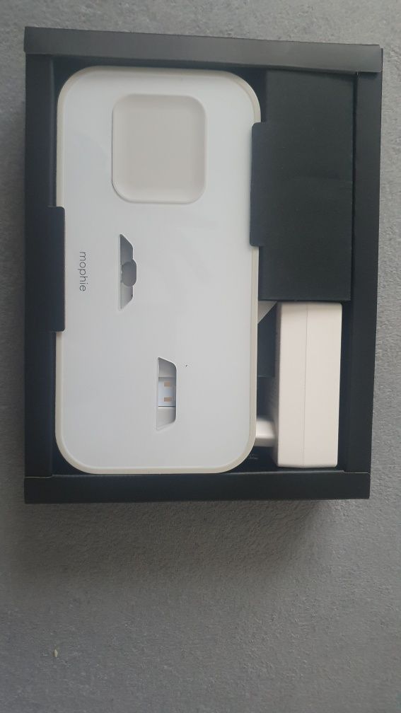 Ładowarka indukcyjna STACJA 3W1 IPHONE --Mophie 3-in-1 Wireless Charge