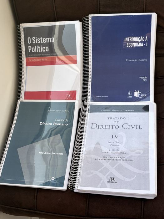 Livros impressos- Direito