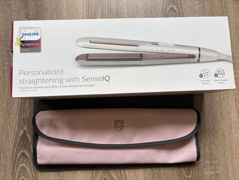 Вирівнювач волосся Philips BHS830/00 плойка