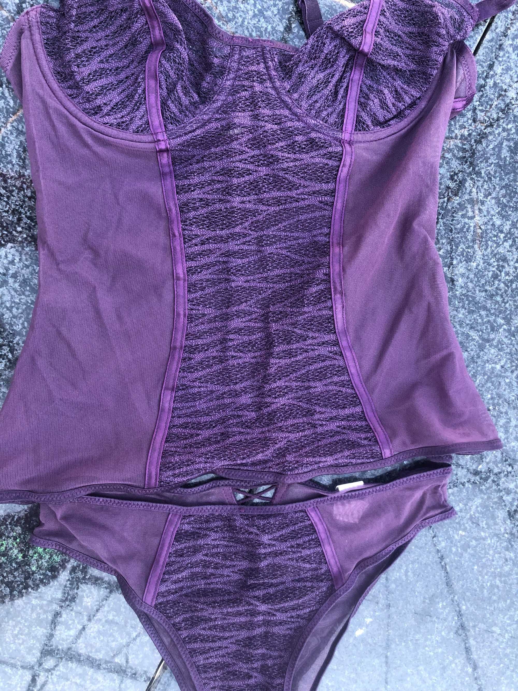 Bodysuit de cor roxa