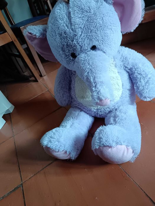 Peluche elefante roxo e bege