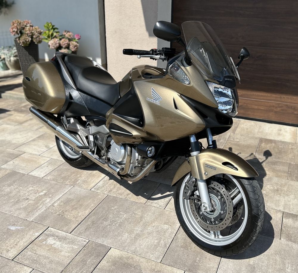 Honda Deauville 700 super stan! Niski przebieg! ABS! NT700!