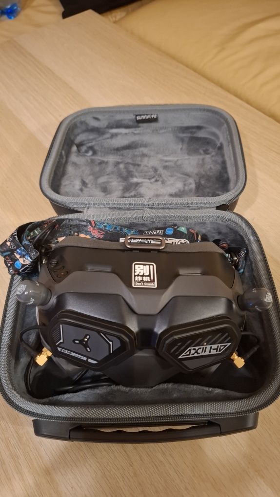 DJI Gogle v2 z antenami Lumenier AXII HD goggle z akcesoriami