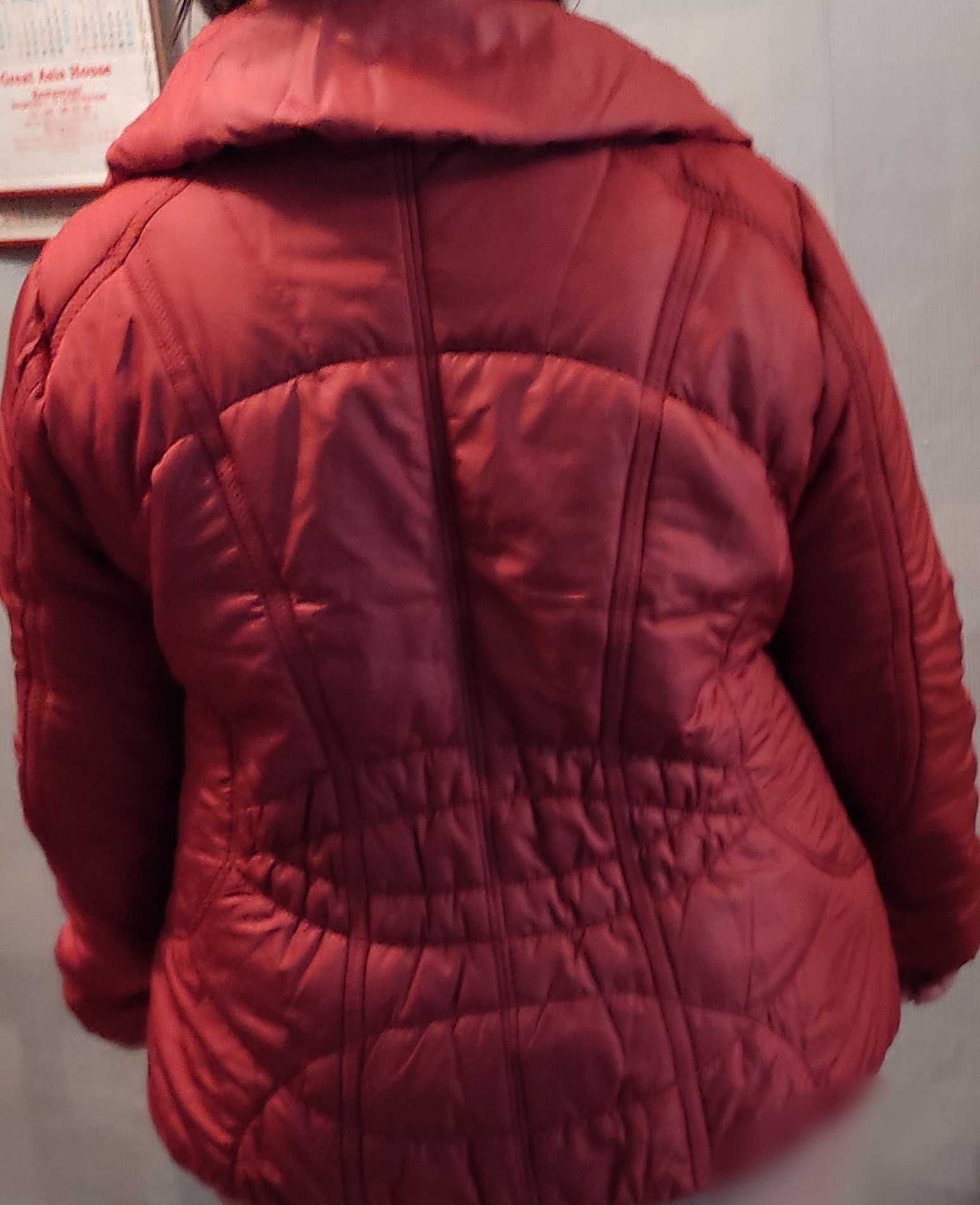 Куртка женская  евро размер 44 осень-зима кирпичного цвета,простёгана.