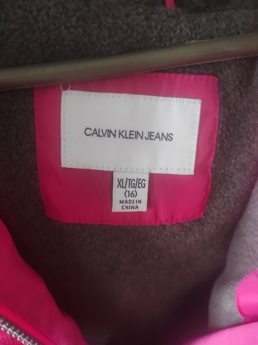 Зимова куртка на дівчинку Calvin Klein
