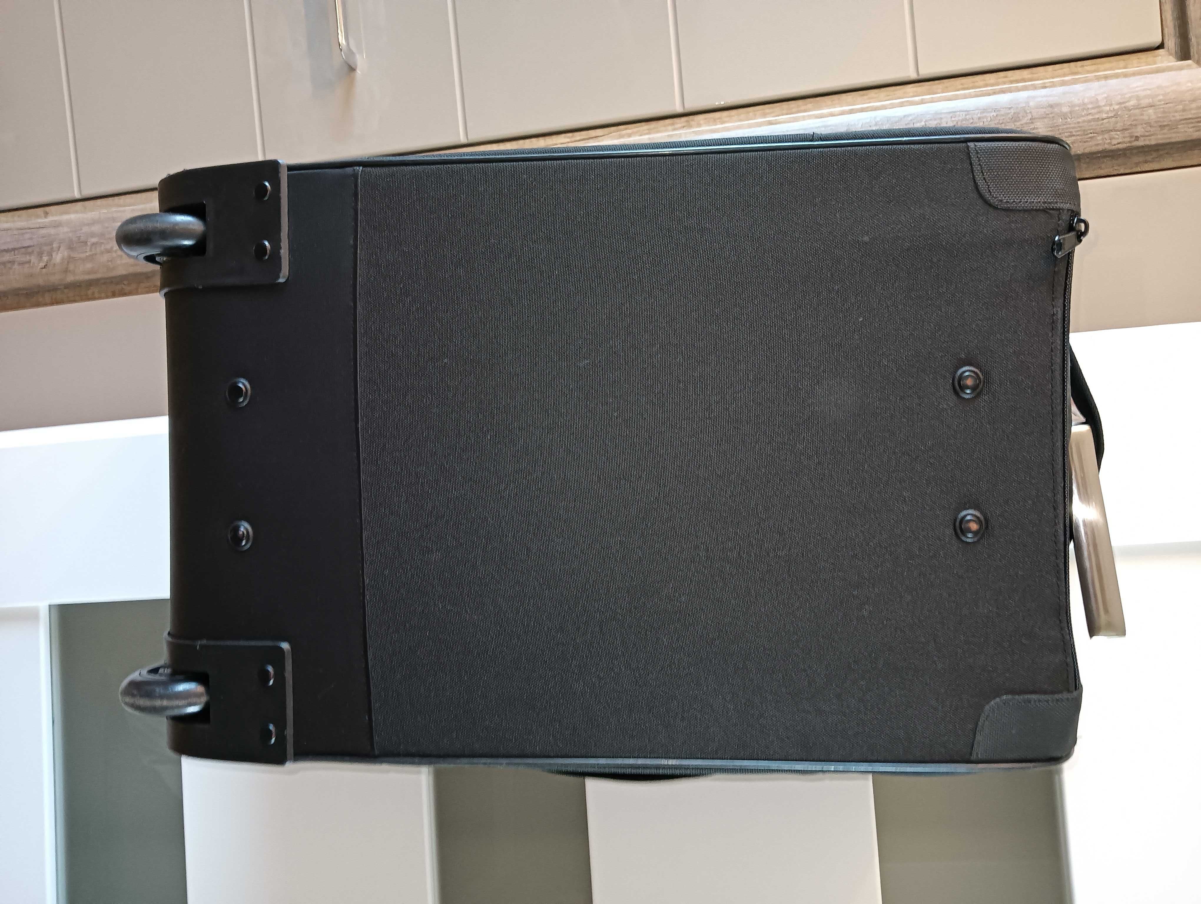 Walizka kabinowa na kółkach, Decathlon NEWFEEL TR 100 30L