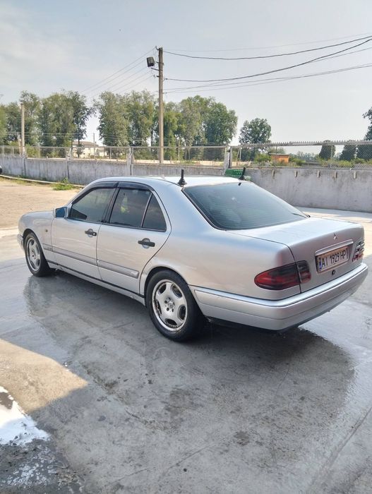 Продам мерседес в гарному стані.