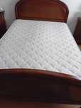 Cama de casal + estrado. Madeira de qualidade