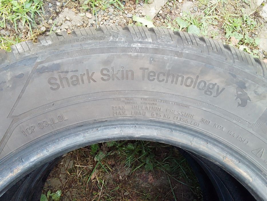 2 Opony zimowe 195/65r15 UNIROYAL 2021r