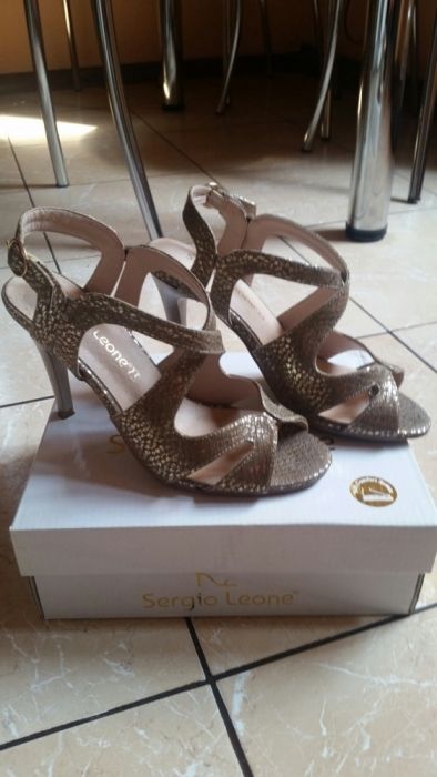 Piękne sandały Sergio Leon