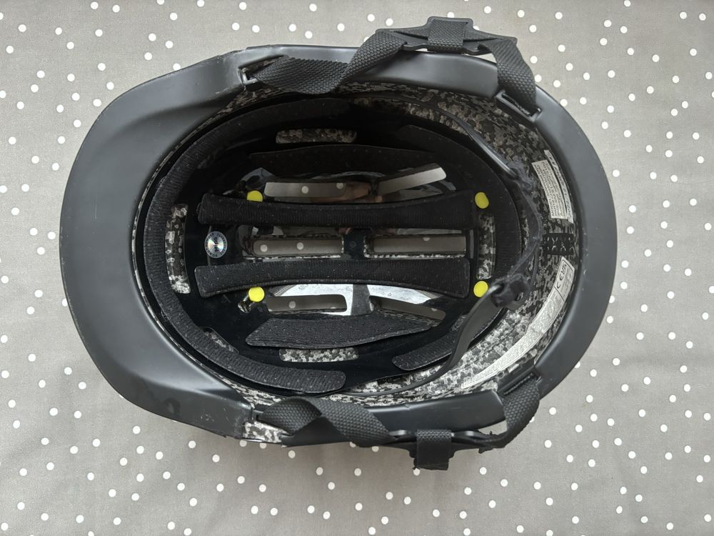 Capacete cannondale MIPS