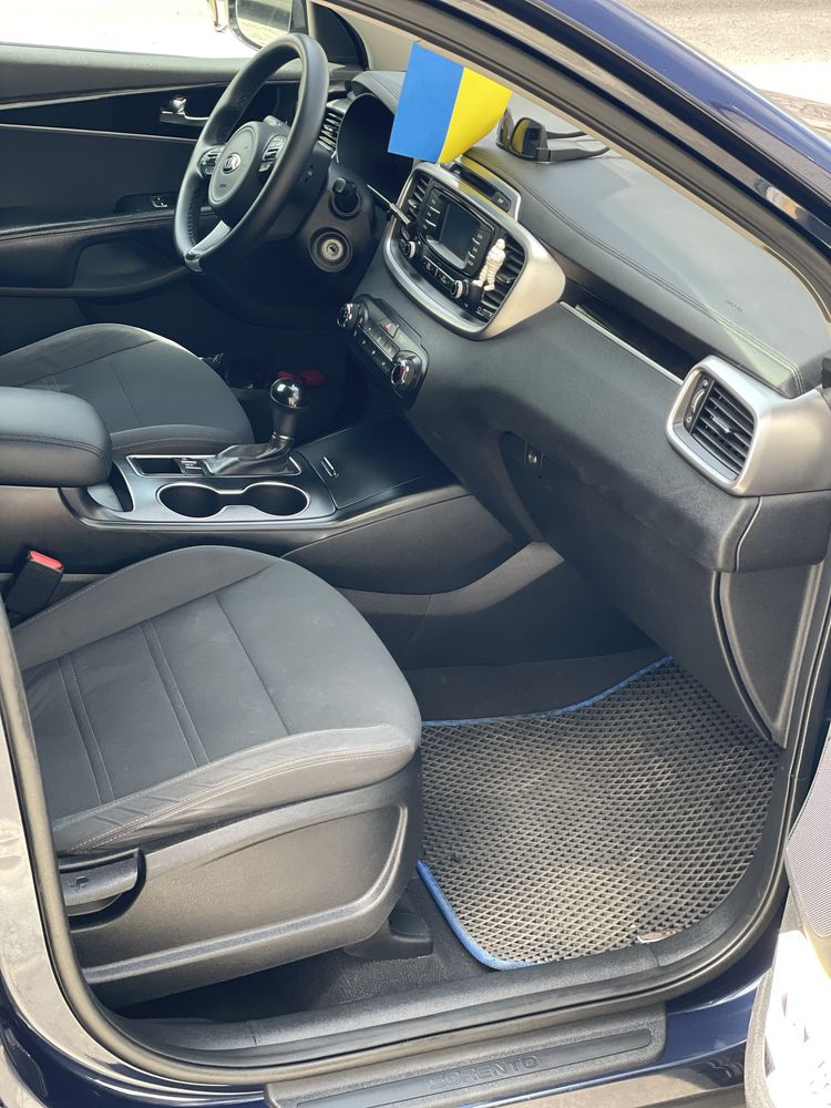 Sorento Kia, 3.3, Awd