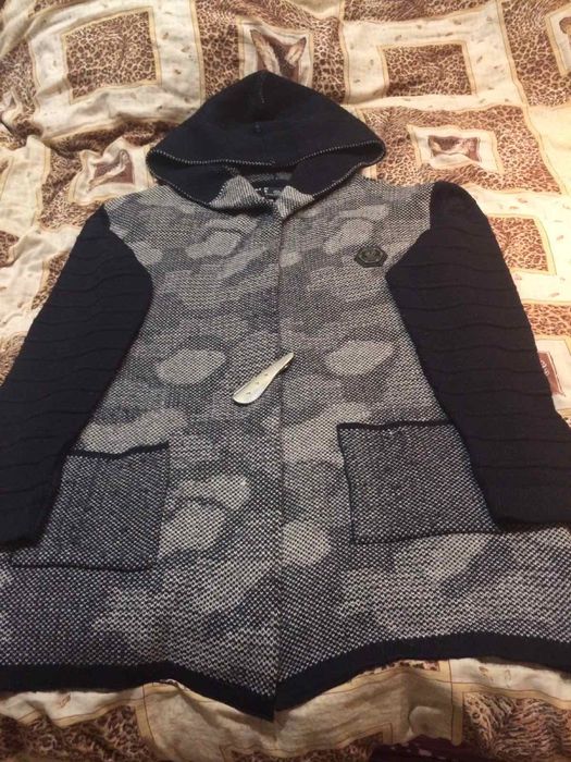 Кардиган новий