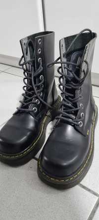 Bota em pele "IronBoot"