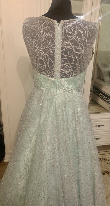 Выпускные вечерние платья