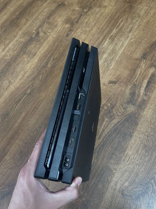 Playstation 4 pro 1 TB