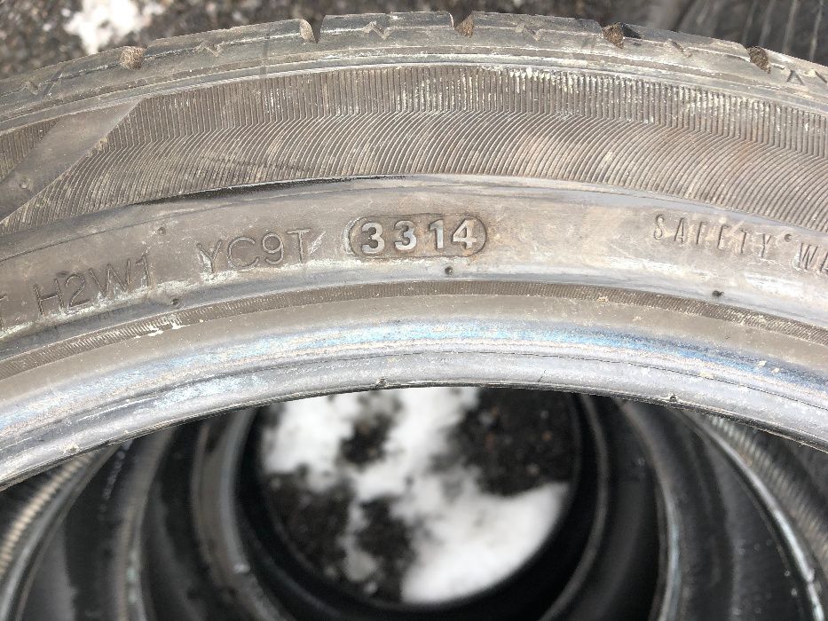 Комплект шин KUMHO 245/40 R20 Ecsta LE Sport, літня гума