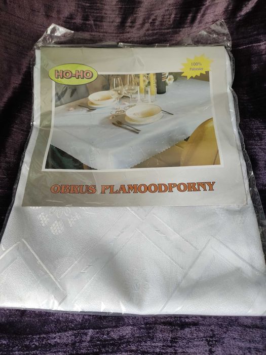 Nowy obrus plamoodporny 80cm/140cm, biały w foli