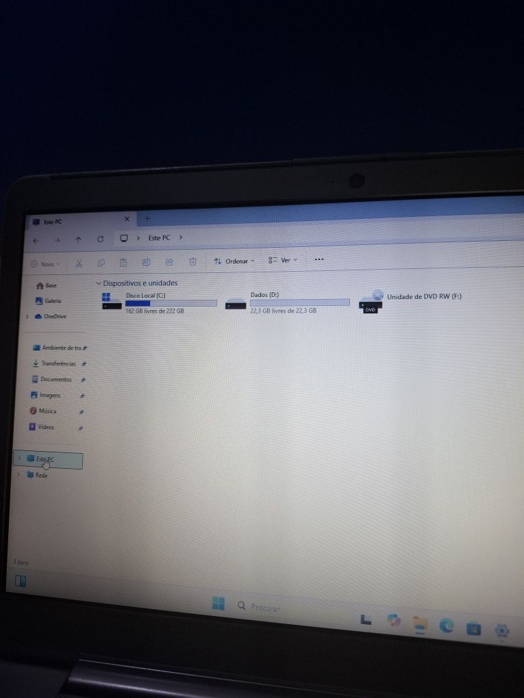Samsung series 5 ultra corei5 8gbram 240ssd windows 11