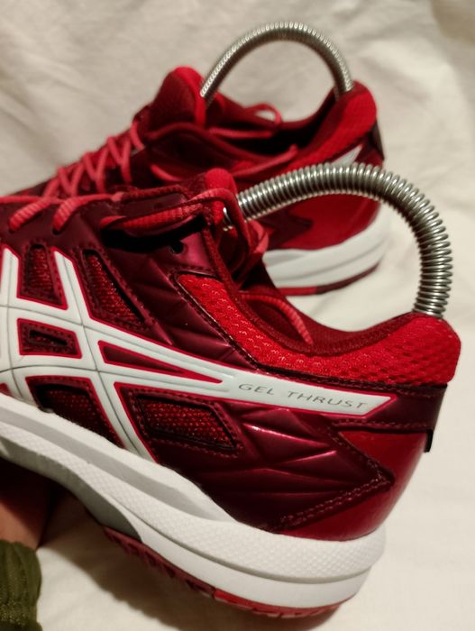 Кросівки Asics Gel-Thrust.