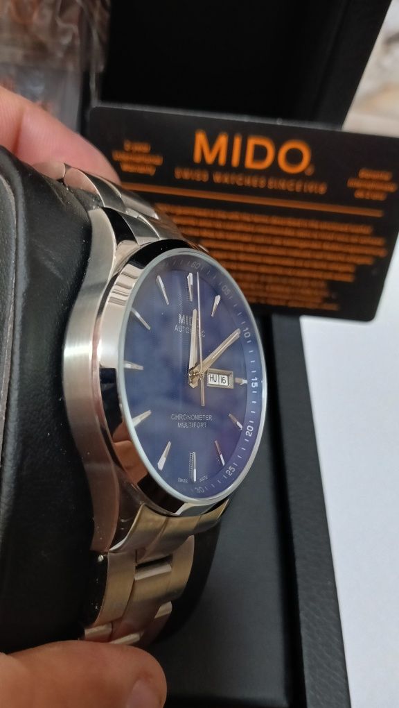 Годинник Mido з стнім циферблатом