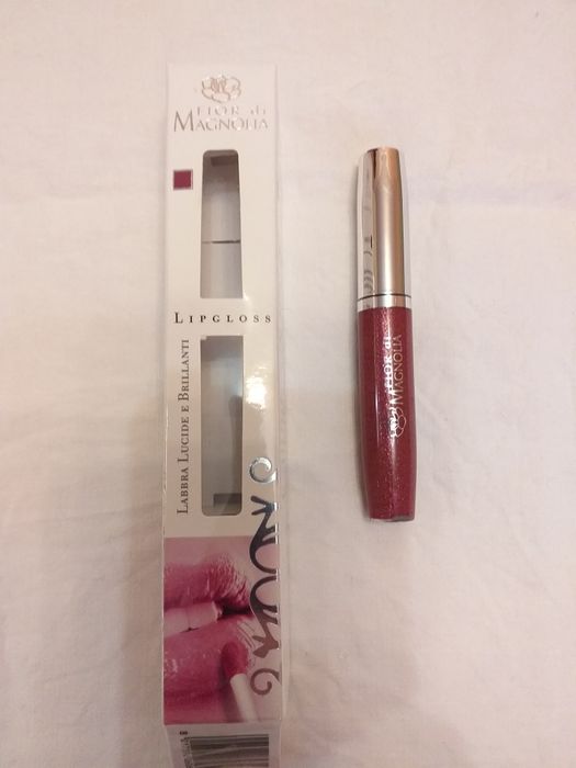 Блиск для губ "Flor di Magnolia " Італія.