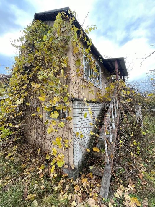 Продаж дачи та ділянки вул.Садова-131 метро Славутич