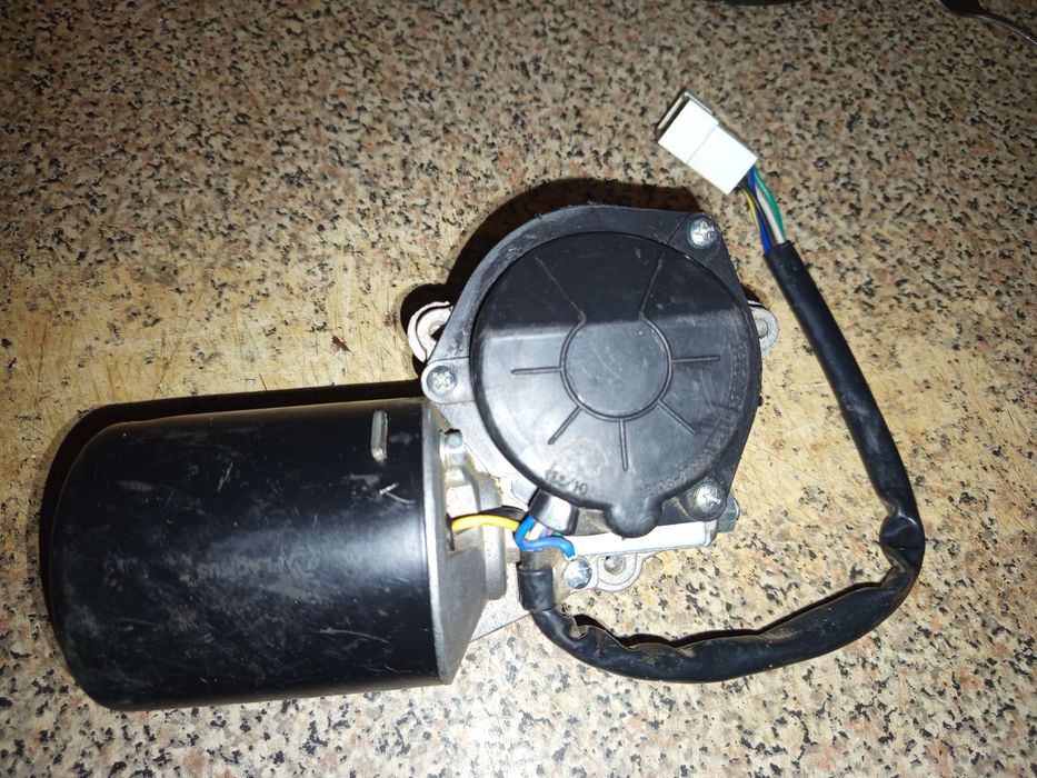 Продам моторчик дворников