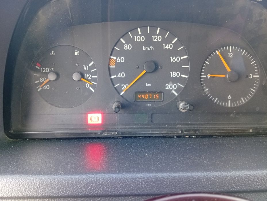Vendo ou troco Mercedes Vito 108