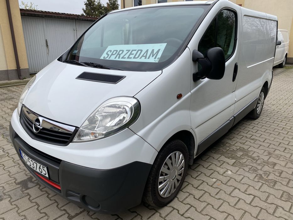 Opel Vivaro 2.0 CDTi caly w oryginale tylko 215 tys km gotowy do jazdy