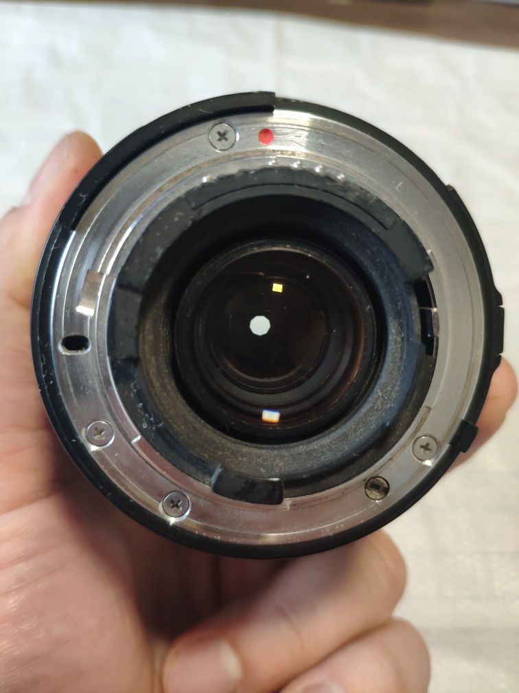 Sigma 70-300  1:4-5.6 D  DL Macro Super Obiektyw