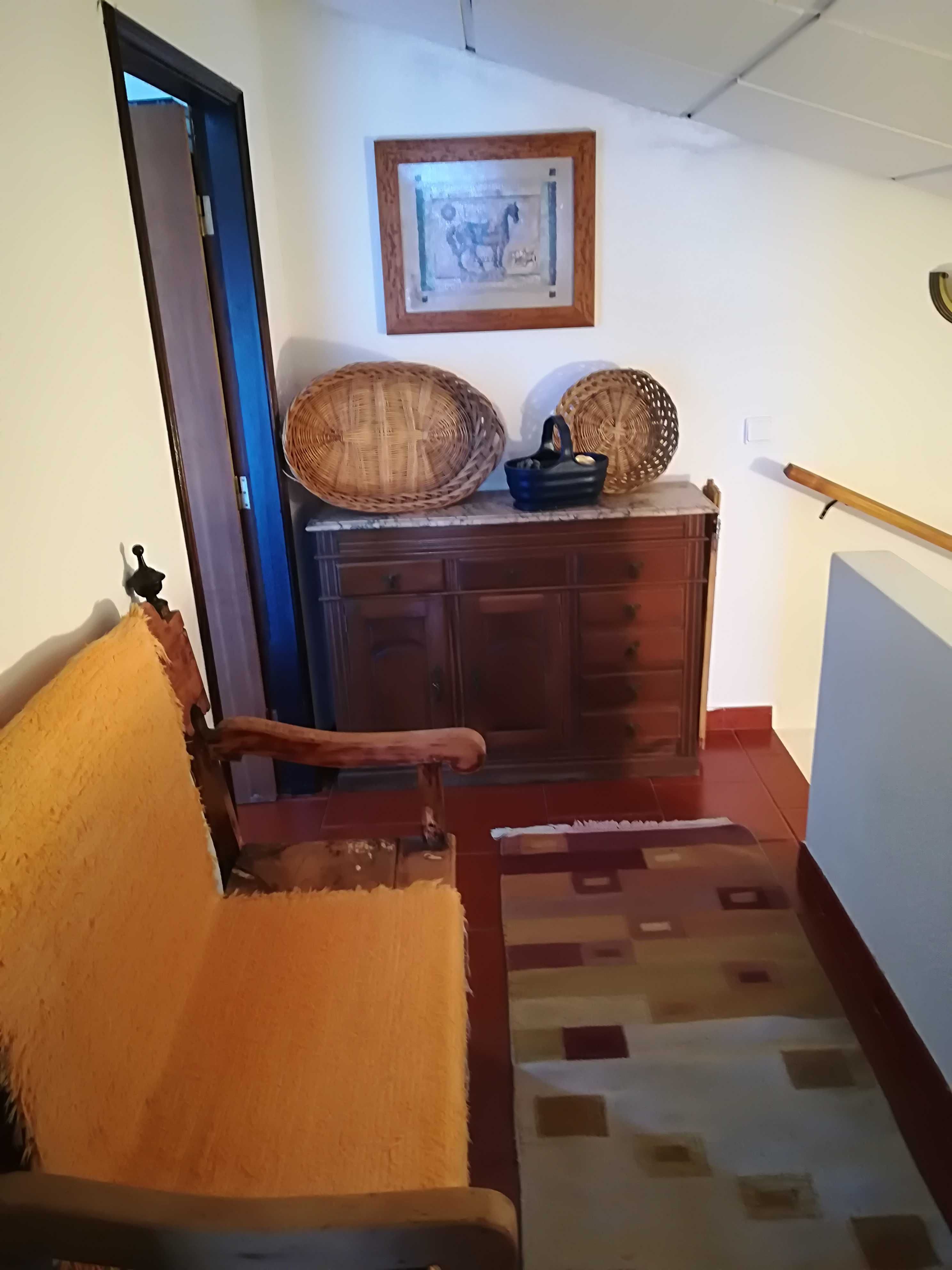 Moradia bifamiliar em Chainça, Abrantes com sótão, estilo duplex
