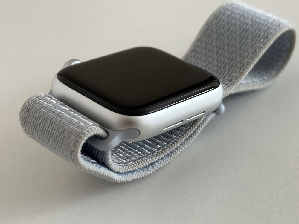 Apple Watch Se 2 2024 aкб 100%