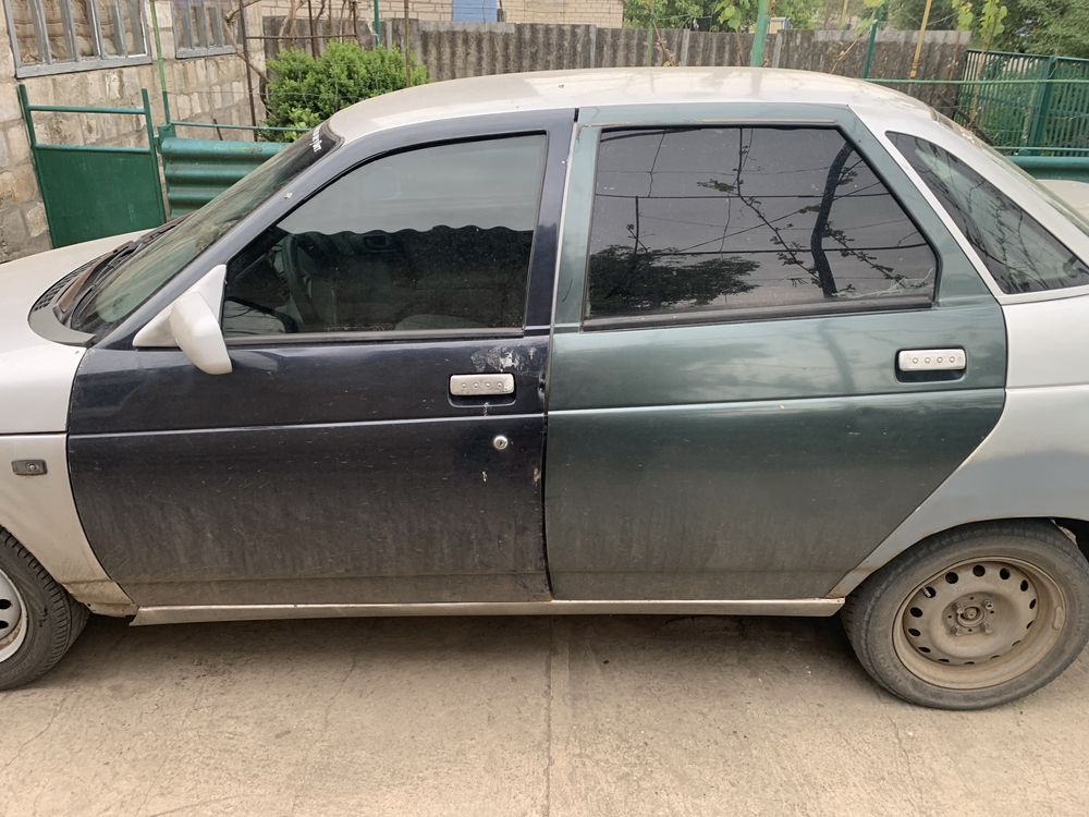 Продам авто ваз 2110
