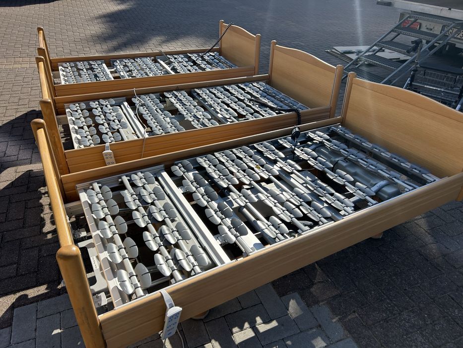 Tanio.Łóżka rehabilitacyjne.Z Niemiec. Zapraszam.Komis u Równego