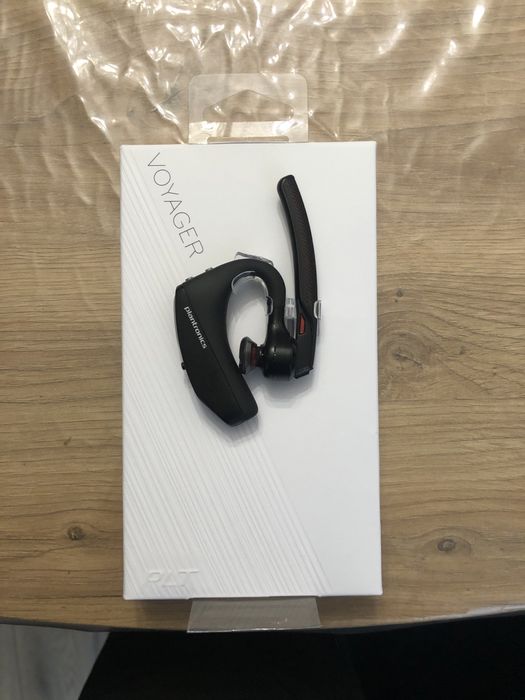 Plantronics Voyager 5200