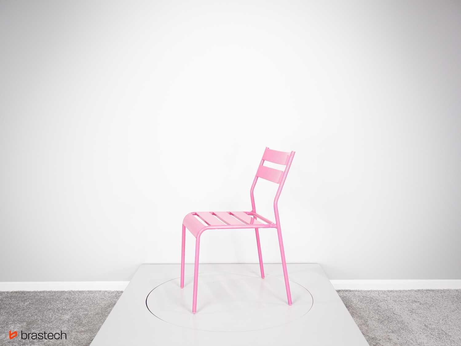 Krzesła metalowe różowe 4 sztuki dziecięce socjalne do jadalni