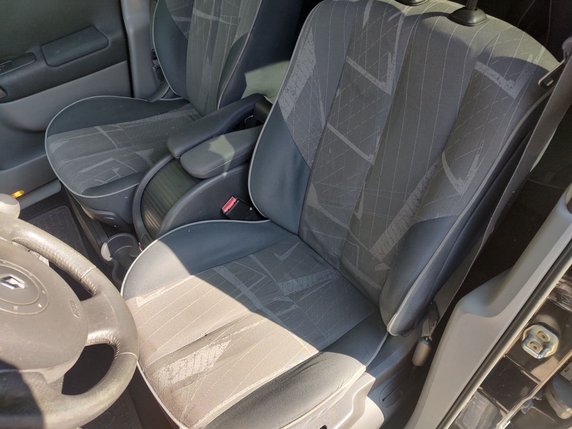 Renault Scenic 2.0 + LPG, stan BDB, szklany dach, klima
