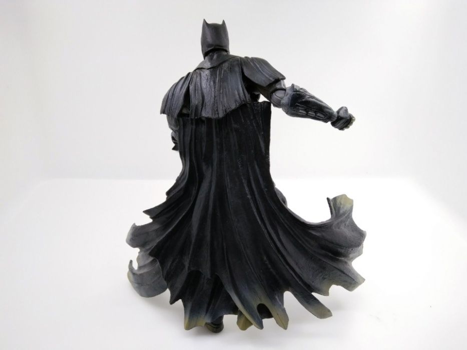 Игрушка фигурка Batman - Бэтмен, 27см