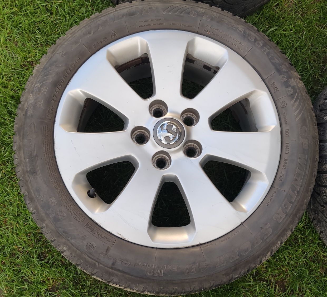 Opel Insignia Felgi aluminiowe 17 z oponami zimowymi
