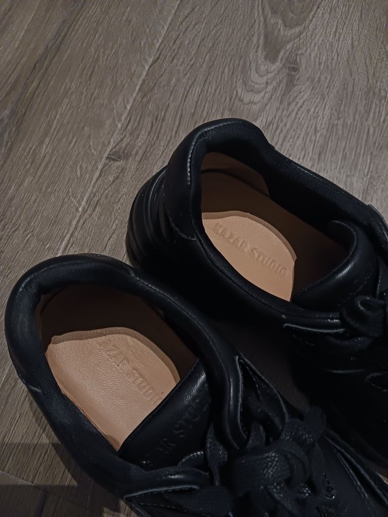 Sneakersy czarne Kazar