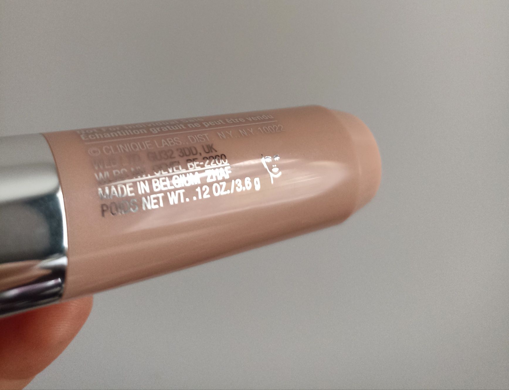 Clinique Chubby Stick Sculpting Highlight rozświetlacz