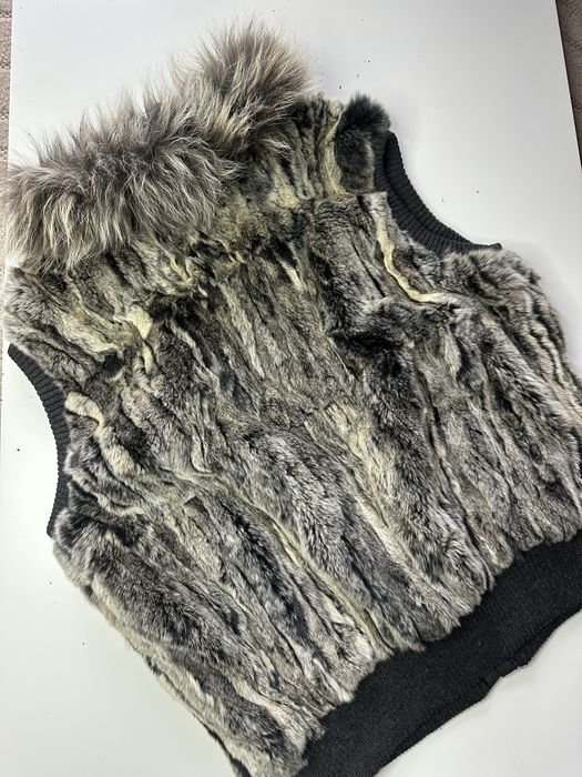 piękna kamizelka futerko naturalne bardzo ładna